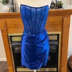 NOX Anabel royal blue homecoming dress w/ corset and zipper. Worn once. Size 8